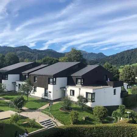 Apartment Maurers Schlierseetraum Nummer 5 Mit Ca 70 Qm Erfreut Urlauber Auf Hohem Niveau Ideal Fuer 4 Personen Mit Balkon Zur Gartenseite