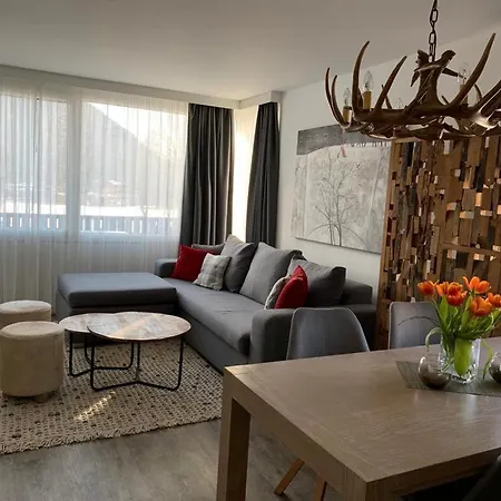 Maurers Schlierseetraum Nummer 5 Mit Ca 70 Qm Erfreut Urlauber Auf Hohem Niveau Ideal Fuer 4 Personen Mit Balkon Zur Gartenseite Apartment