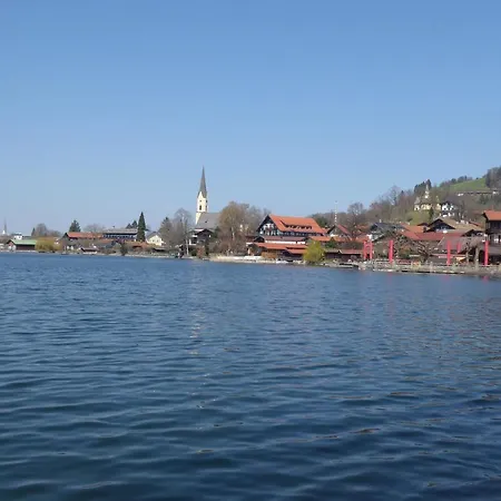Lägenhet Maurers Schlierseetraum Nummer 5 Mit Ca 70 Qm Erfreut Urlauber Auf Hohem Niveau Ideal Fuer 4 Personen Mit Balkon Zur Gartenseite *