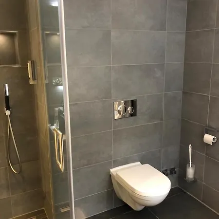 Maurers Schlierseetraum Nummer 5 Mit Ca 70 Qm Erfreut Urlauber Auf Hohem Niveau Ideal Fuer 4 Personen Mit Balkon Zur Gartenseite Lägenhet *